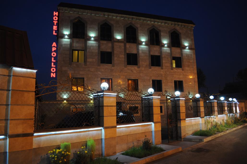 יירבאן Hotel Apollon מראה חיצוני תמונה